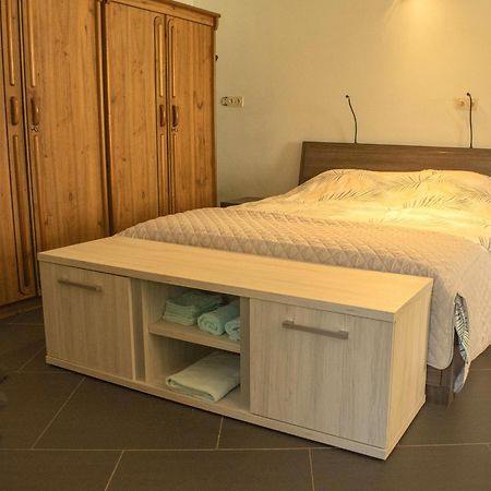 Hoeve Hofgaarde Heers Екстериор снимка